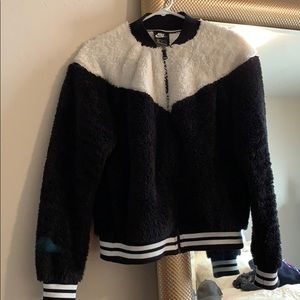 Like New Nike sherpa jacket size M